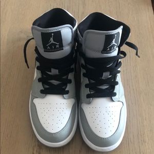 Air Jordan Retro 1. Never been worn! Size 7Y